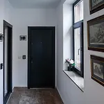 The Chic Retreat *